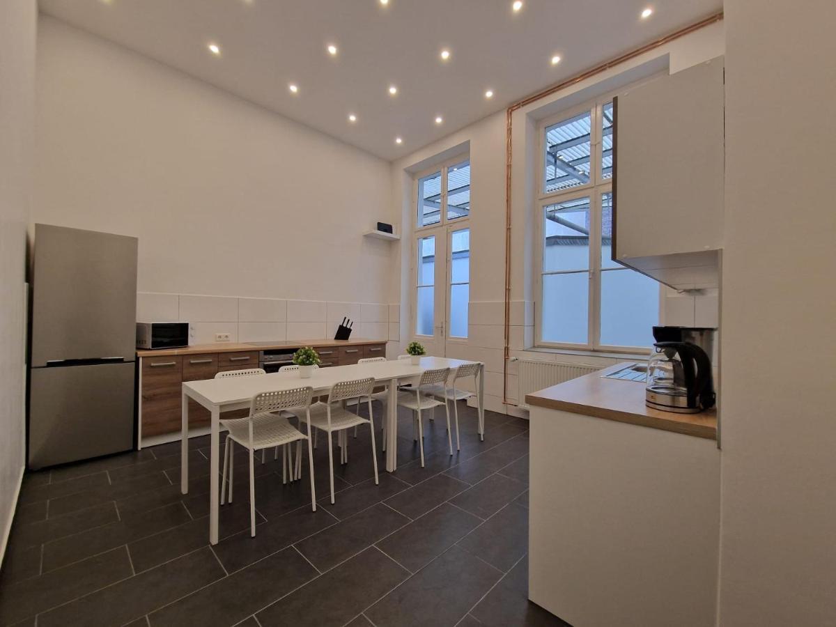 Raj Living - 300m2 Loft With 7 - 15 Min Messe Dus & Old Town Dus Appartement