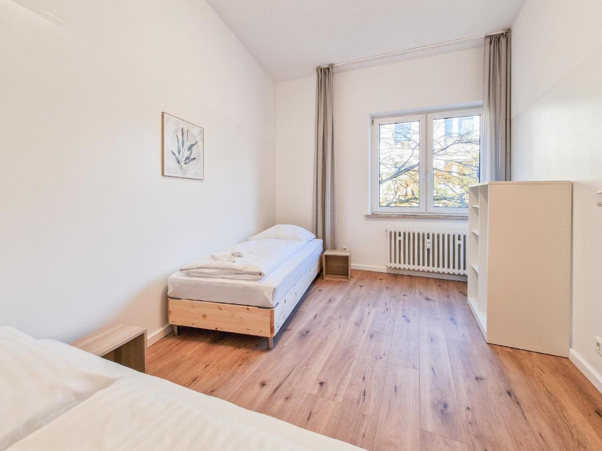 Appartamento Raj Living - 300m2 Loft With 7 - 15 Min Messe Dus & Old Town Dus *
